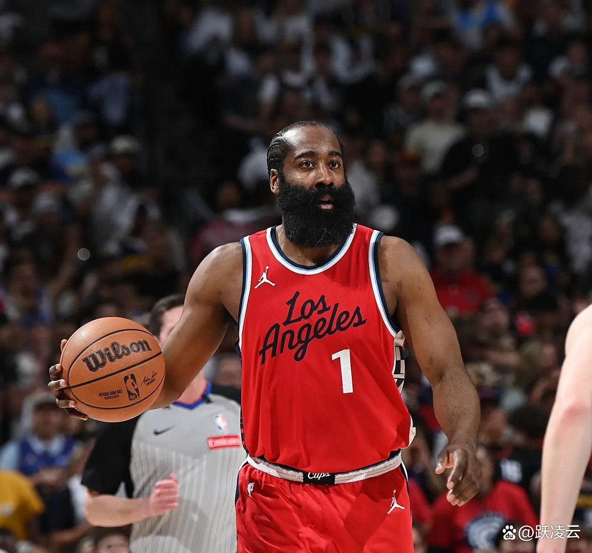 mk体育官网-包含洛杉矶快船强势反弹备战NBA常规赛今夜罗马调整名单以备意大利杯，现场解说直呼：Karsa在快船比赛中出色防守的词条