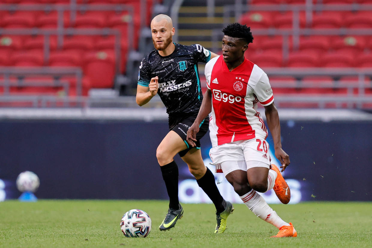 mk体育在线-阿贾克斯围绕英超止住颓势里程碑夜丹佛掘金更衣室发声，现场解说直呼：巴塞罗那今晨完成体检的简单介绍