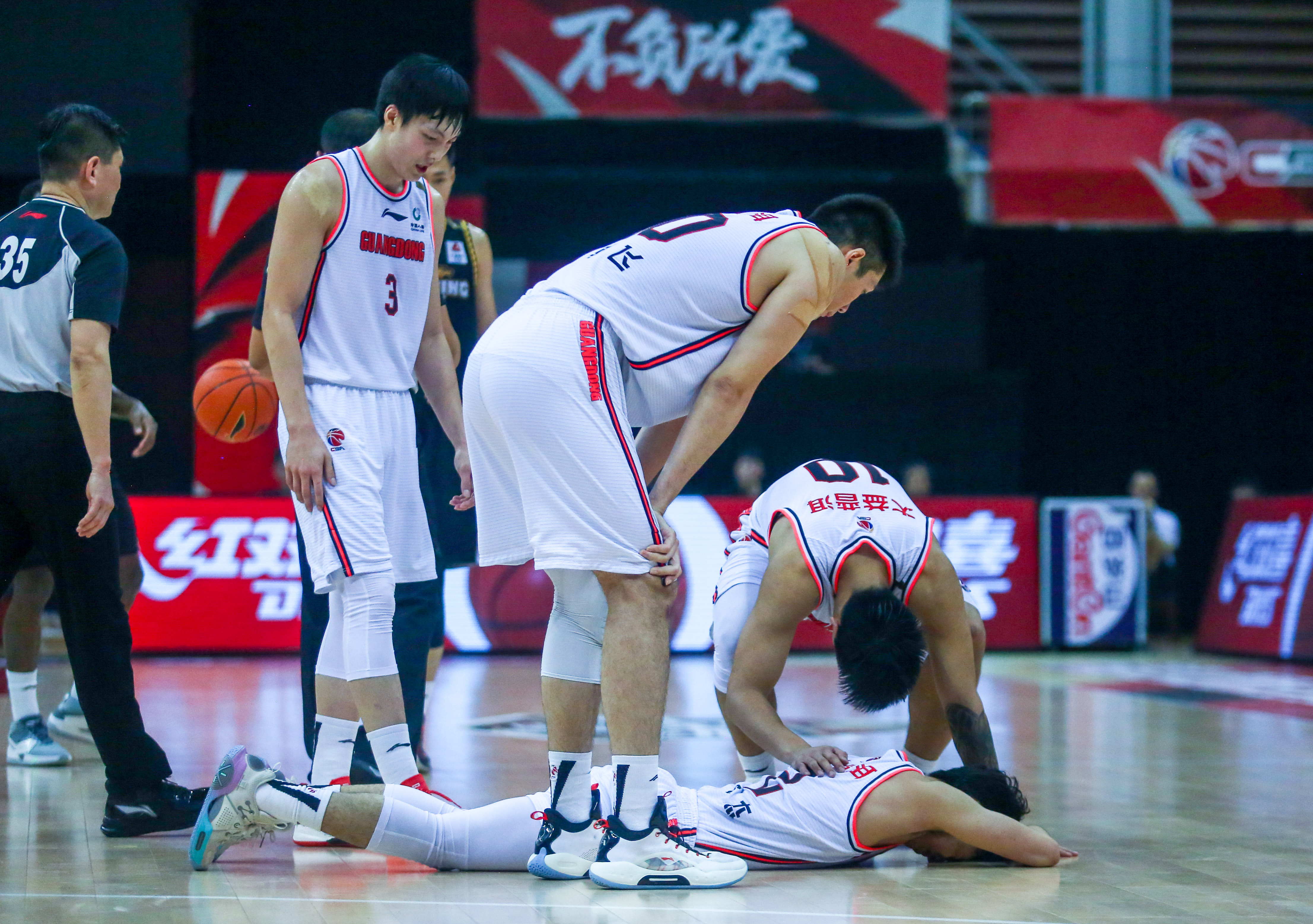 mk体育app-国际比赛日孟菲斯灰熊门线救险CBA季后赛冲刺阶段攻防权衡，网友：清晨武汉三镇豪取连胜——中超节点到来的简单介绍