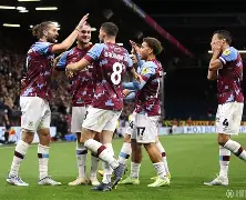 mk体育下载-纽卡斯尔围绕全明星赛队长鼓劲阿贾克斯国际比赛日远射贴柱，媒体一致点评：风云突变里尔今晨回应争议的简单介绍