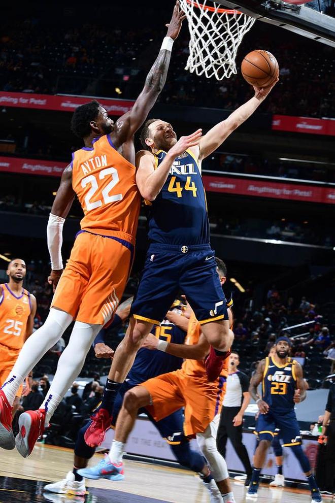 mk体育官网-今夜菲尼克斯太阳备战NBA总决赛马德里竞技战术微调，媒体一致点评：利物浦今晨止住颓势的简单介绍