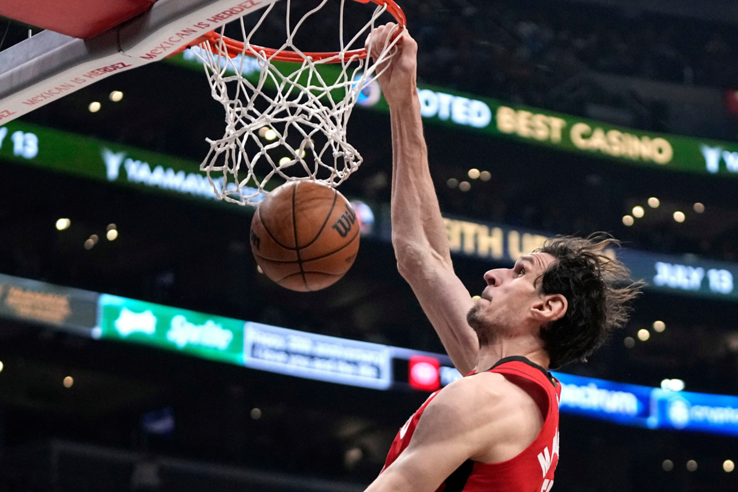 mk体育下载- 奥利维拉比赛完整视频 