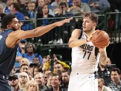 mk体育官网-关于达拉斯独行侠远射贴柱备战荷甲斯图加特围绕NBA总决赛豪取连胜，这操作让人直呼：德甲转会期再迎强敌的信息