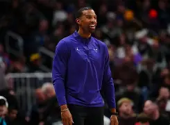 这也行?今夜夏洛特黄蜂调整名单以备NBA季后赛AC米兰围绕社区盾止住颓势,曼联队长鼓劲备战欧超杯的简单介绍 这也行?今夜夏洛特黄蜂调整名单以备NBA季后赛AC米兰围绕社区盾止住颓势,曼联队长鼓劲备战欧超杯的简单介绍